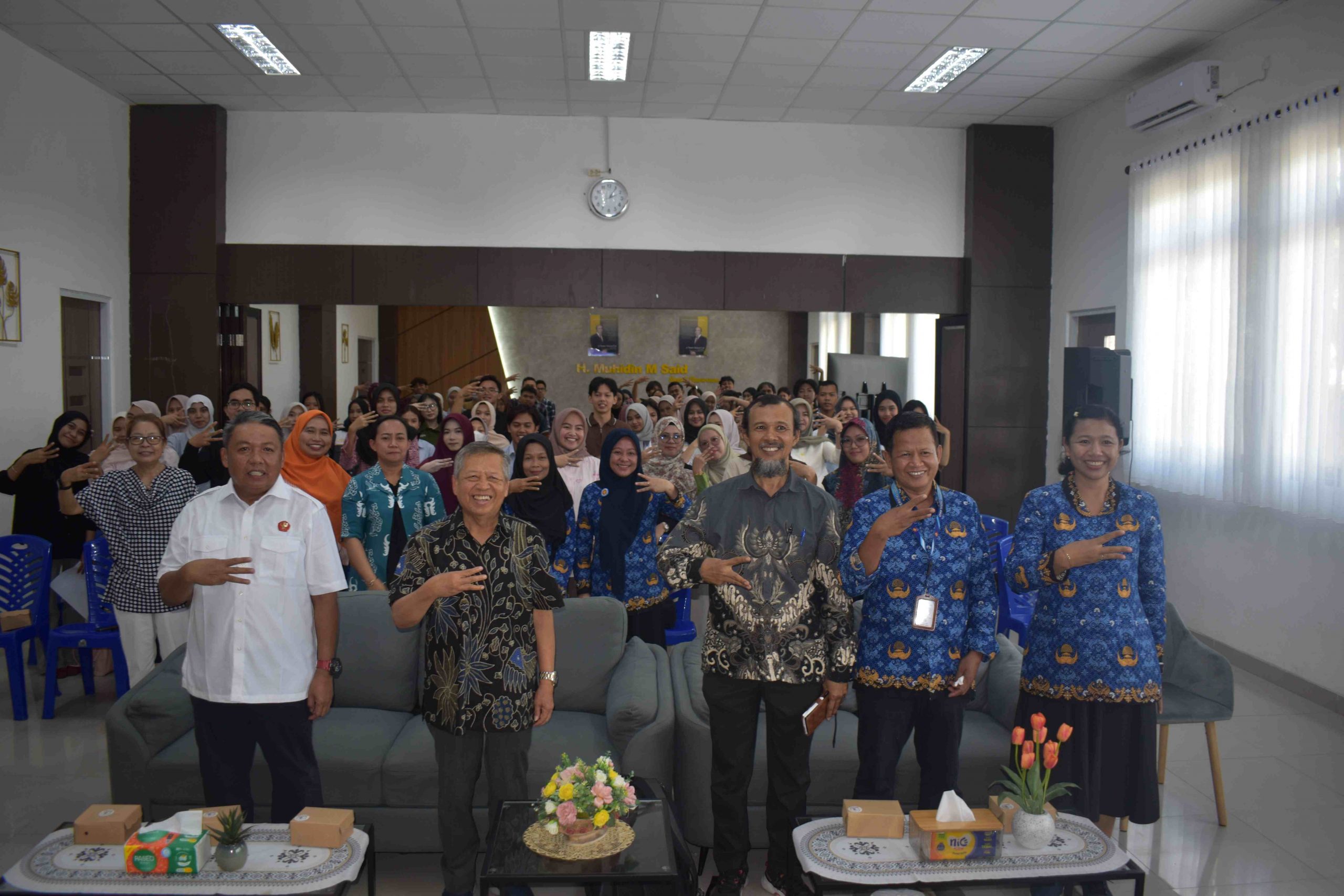 Tingkatkan Kualitas Riset, Prodi S1 Akuntansi FEB Untad Gelar Workshop Karya Ilmiah Bersama Guru Besar Universitas Brawijaya