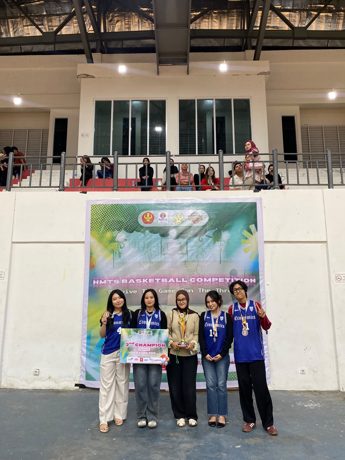 Selamat! Tim Basket Putri FEB UNTAD Sabet Juara 2 pada Turnamen Universitas Gelaran HMTS